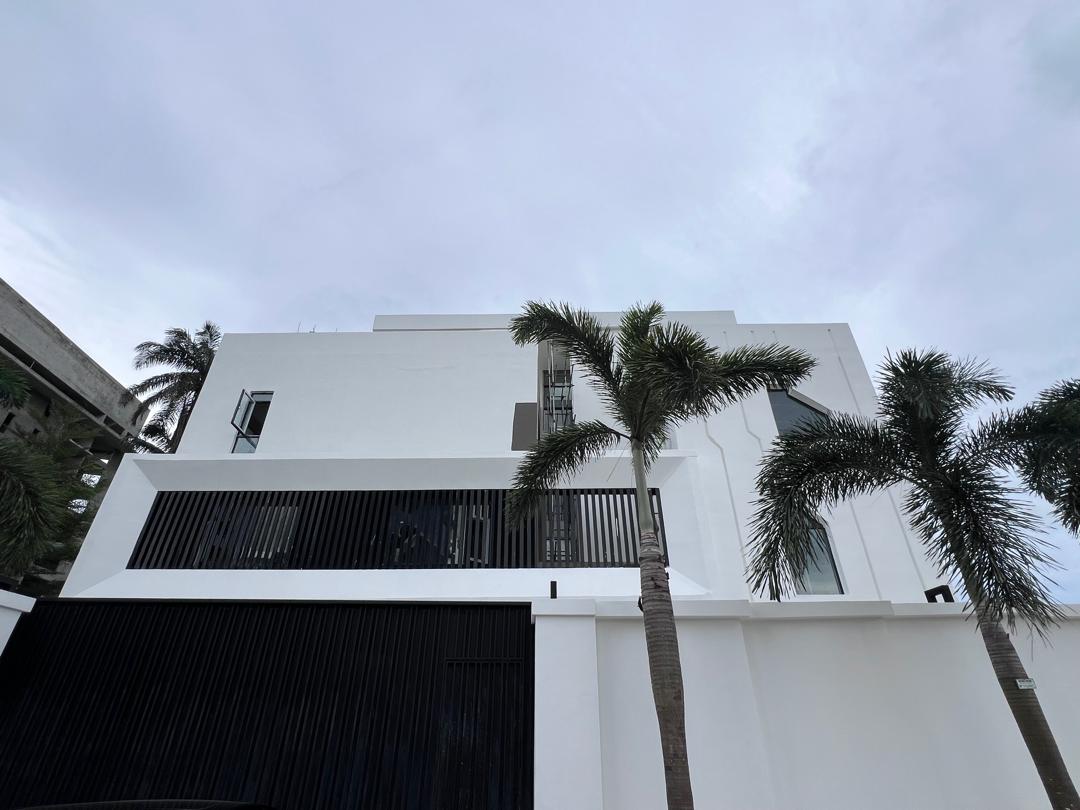 Furnished Five-Bedroom Triplex in Old Ikoyi, Lagos